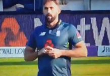 Alleged ball tampering by England's Liam Plunkett